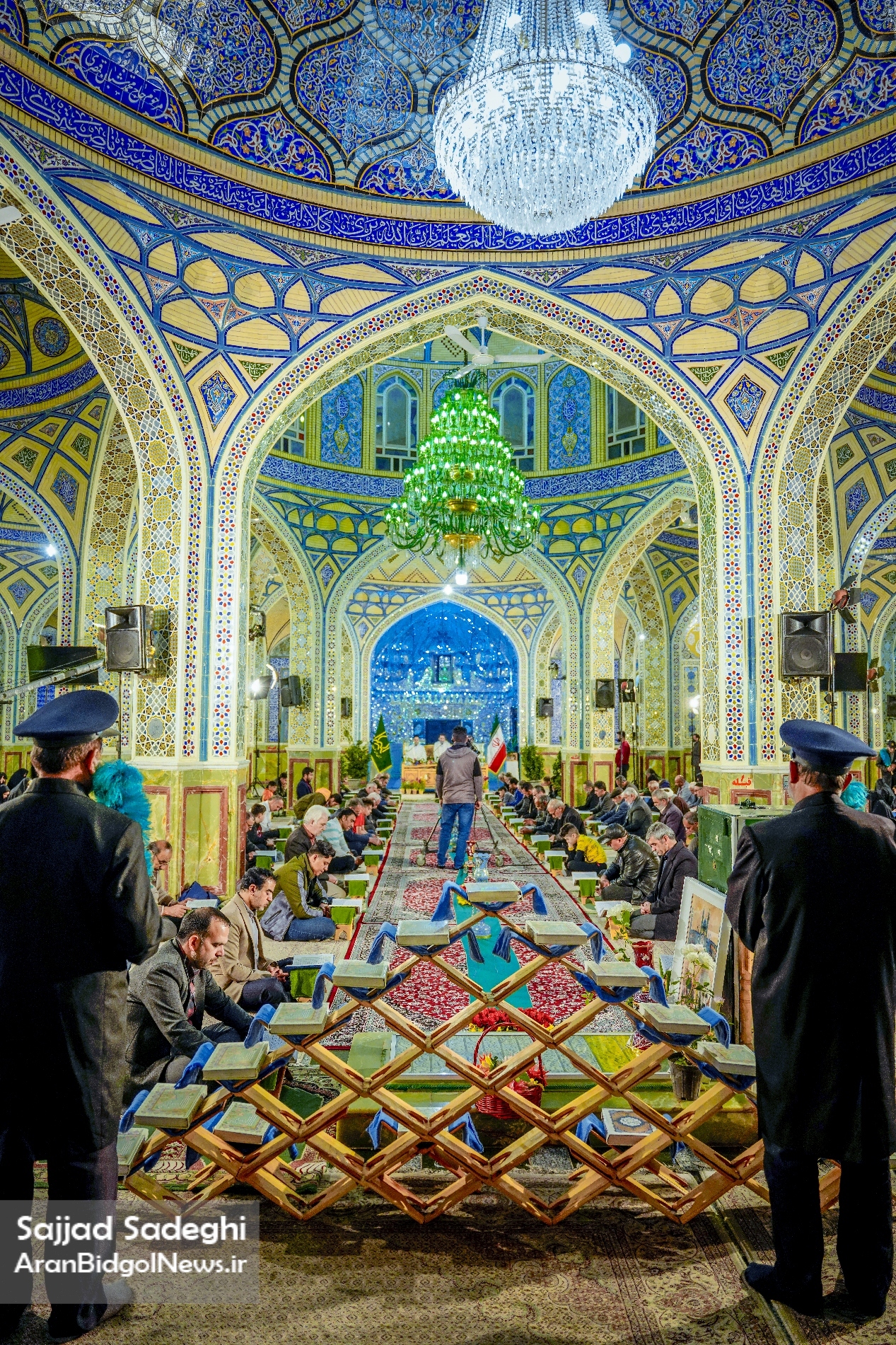 گزارش تصویری از هشتمین روزمراسم جزءخوانی ماه مبارک رمضان درشبستان امامزاده محمدهلال بن علی (ع)